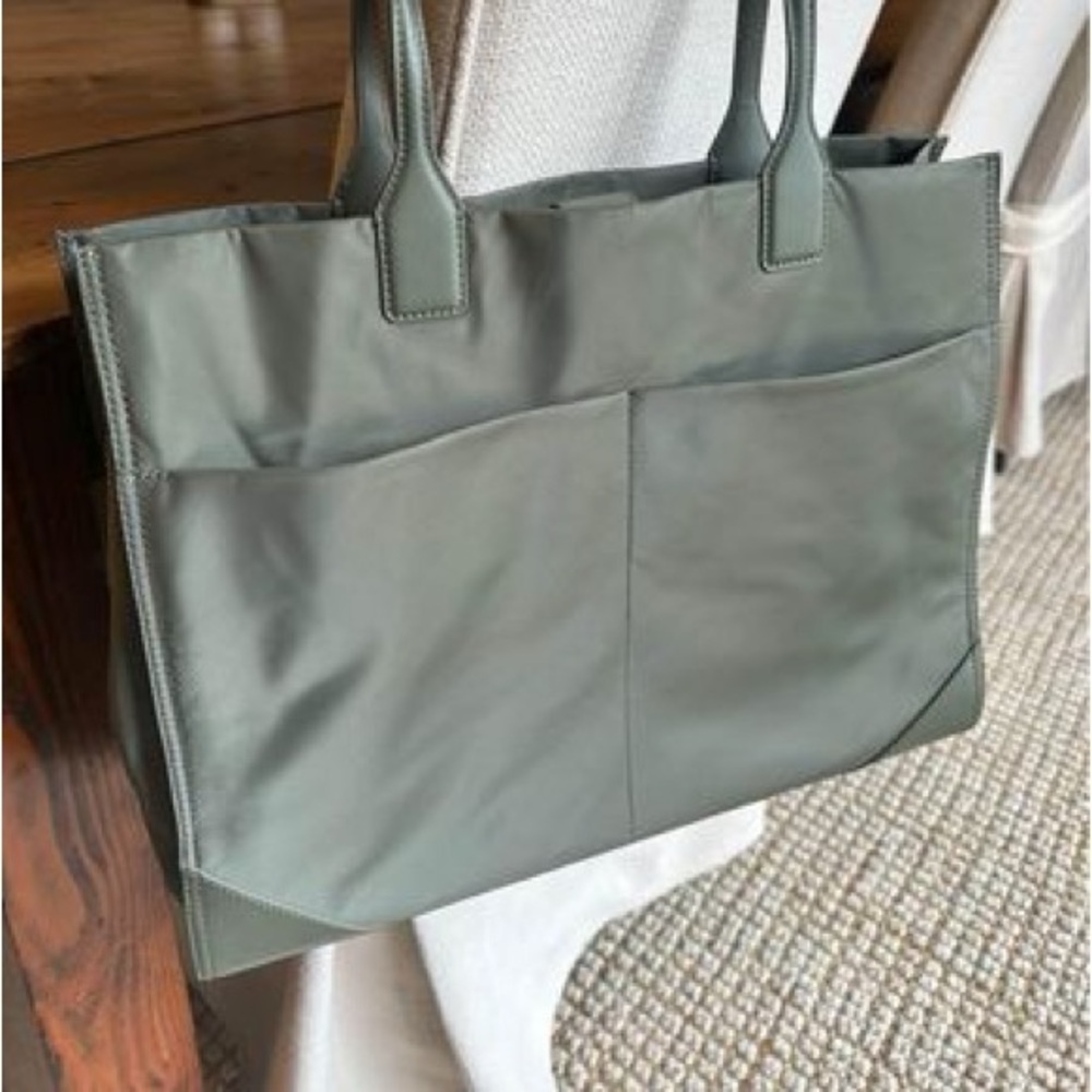 Quince revive large nylon tote hunter olive green